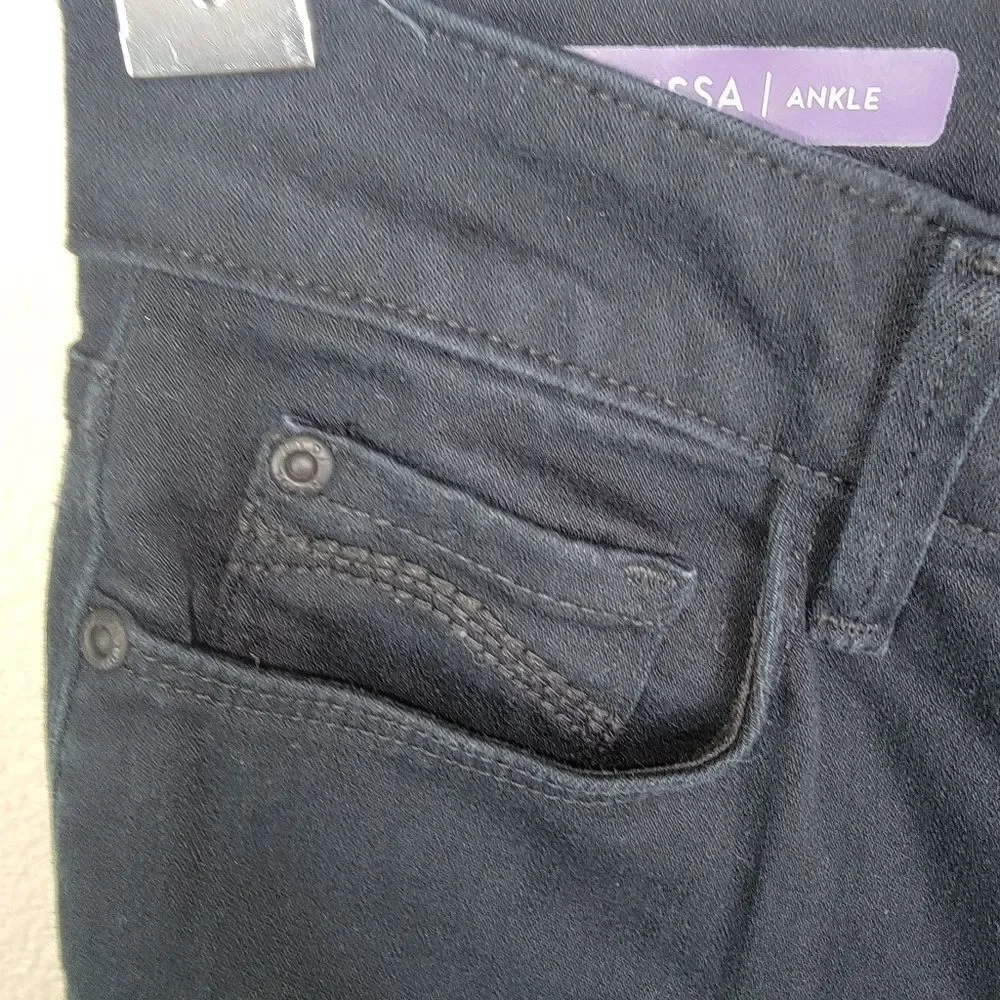 Nydj Clarissa Black Ankle denim jeans size 2P 2 Petite
